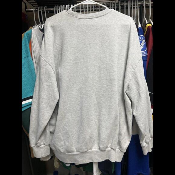 Levi’s Strange Things Happen Sweatshirt - Picture 4 of 8